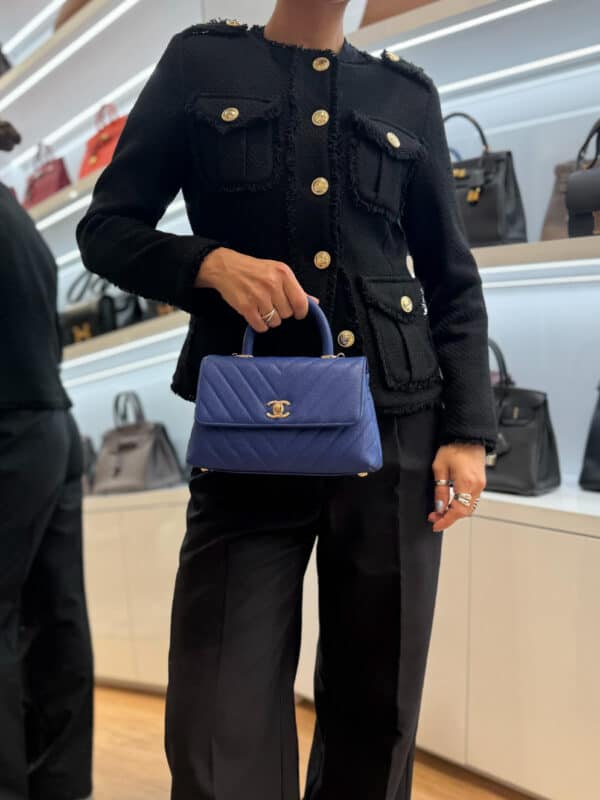 B00366EC-FF6A-44CE-9DCA-F784075D2BE2 B00366EC-FF6A-44CE-9DCA-F784075D2BE2