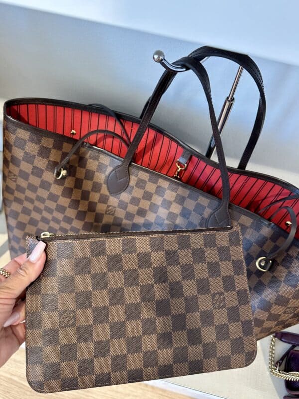 LV Neverfull pouch LV Neverfull pouch