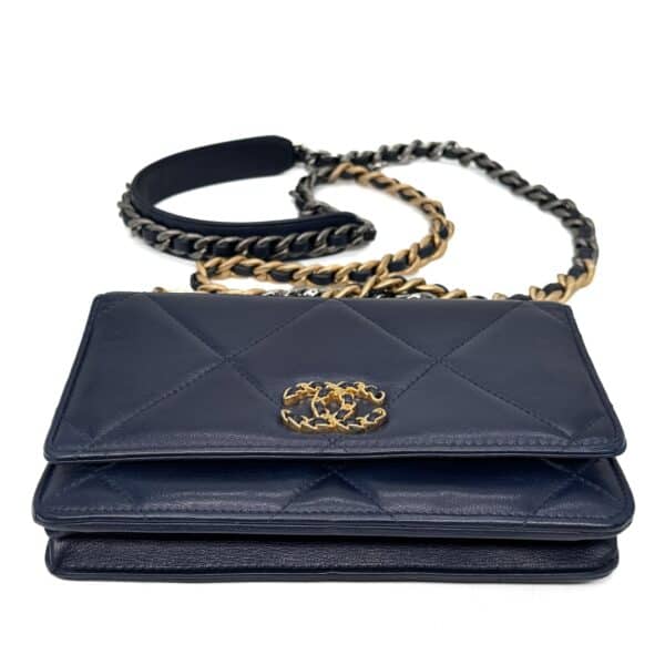 1988985C-826D-4CCE-A4FD-431D18505119 1988985C-826D-4CCE-A4FD-431D18505119