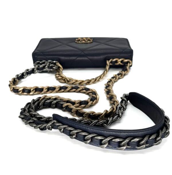 7EA1FF4F-E10E-4AF4-BEAB-4D42392BB5E2 7EA1FF4F-E10E-4AF4-BEAB-4D42392BB5E2