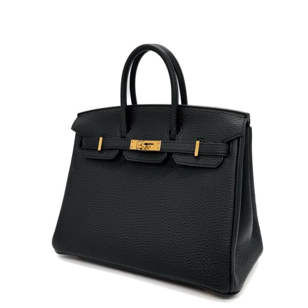 58197709-7363-4D92-B06E-82EE1BA9413F 58197709-7363-4D92-B06E-82EE1BA9413F