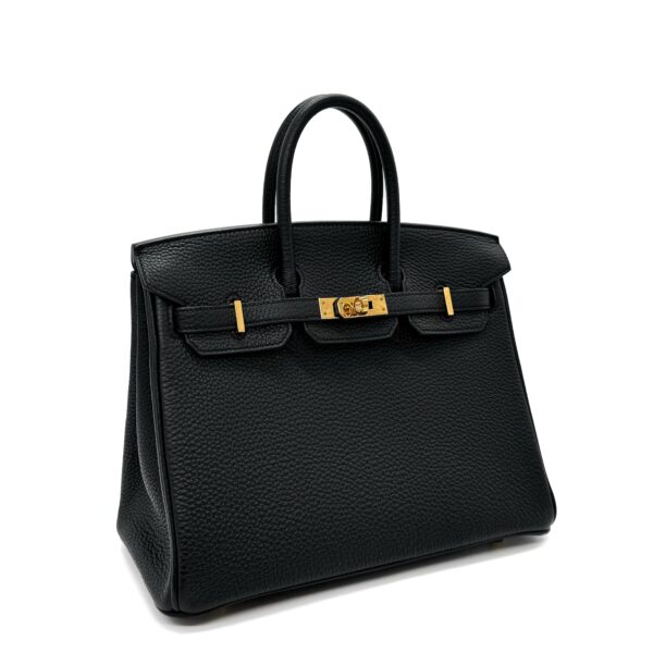 B9FD39C8-5FD8-4F63-A05D-4F2209CE55F2 B9FD39C8-5FD8-4F63-A05D-4F2209CE55F2