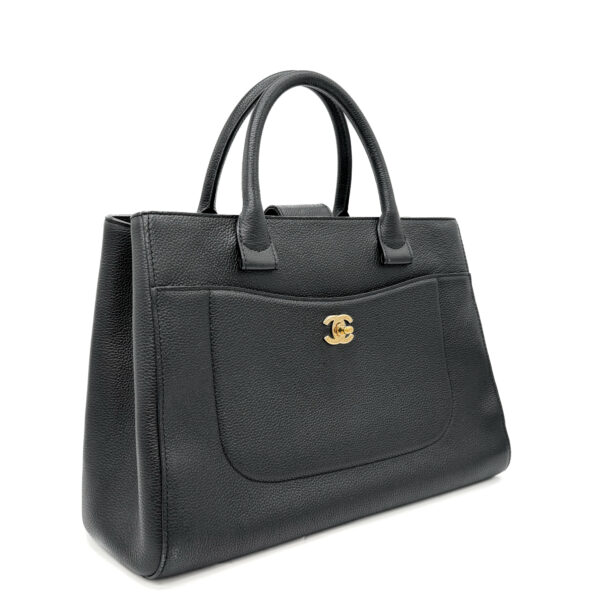 6BF899EE-2453-4A6E-A580-8655A8361E16 6BF899EE-2453-4A6E-A580-8655A8361E16