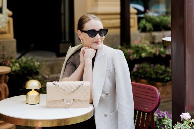 Choosing the Perfect Bag: Crossbody vs. Shoulder Bag Guide