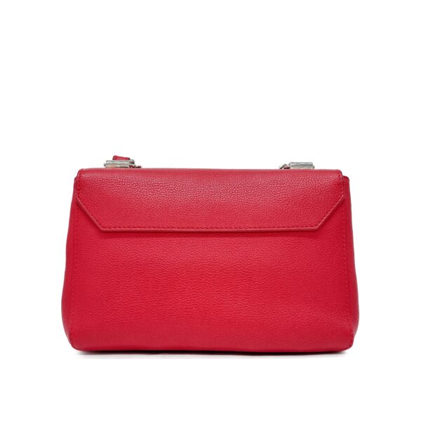 E516B6A6-FEAD-49C8-BA85-B288EF11056C E516B6A6-FEAD-49C8-BA85-B288EF11056C