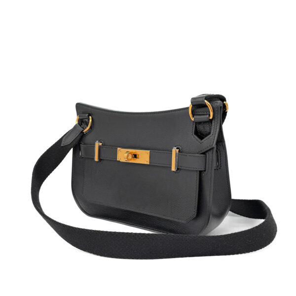 D4033028-1D88-405F-9FCA-22C3B8FF6267 D4033028-1D88-405F-9FCA-22C3B8FF6267